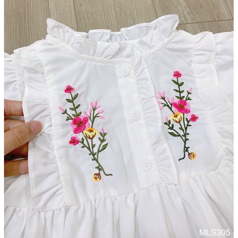 Váy trắng thêu hoa BG