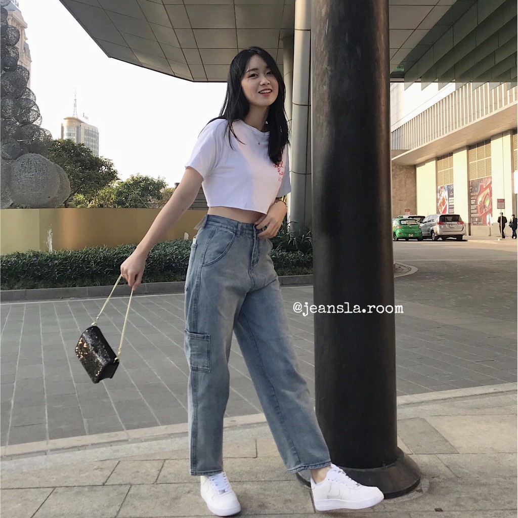 [#QJL3] Quần Dad Jeans JEANSLA Cạp cao ống suông Xanh pha cực chất 1 túi cách điệu đầu gối phải | BigBuy360 - bigbuy360.vn