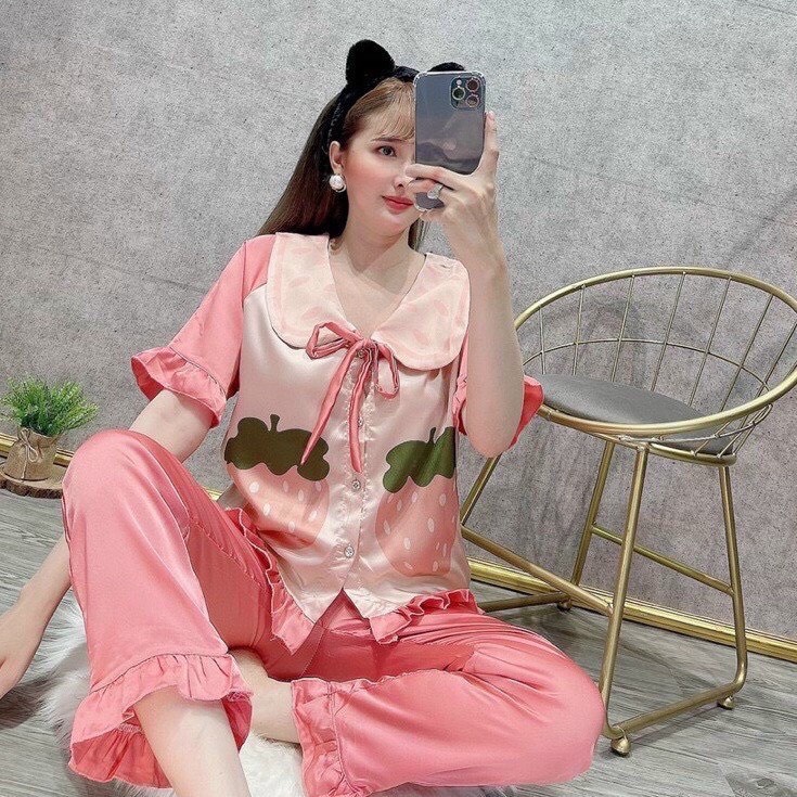 Bộ đồ ngủ lụa cao cấp dài tay bèo, bộ pyjama hình dâu tây tiểu thư dễ thương