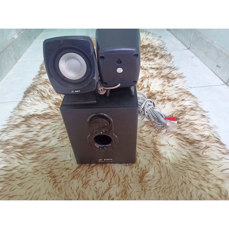loa vi tính cũ đẹp nguyên bản F&D model F-203G âm thanh hay bass sâu