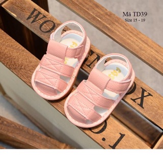 DÉP SANDAL TẬP ĐI CHO BÉ GÁI 0 - 18 THÁNG DA MỀM PHÁT TIẾNG KÊU CHÍP CHÍP TD39