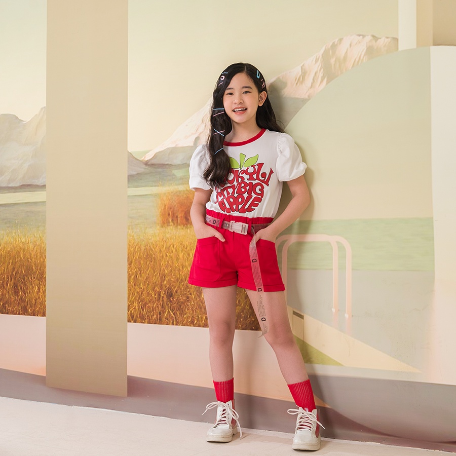 Quần short jeans cho bé gái JOOKYLI màu đỏ 20G0944