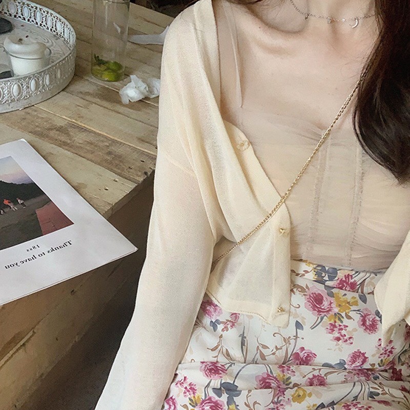 Áo cardigan cúc hoa siêu xinh, áo len mỏng khoác ngoài | BigBuy360 - bigbuy360.vn