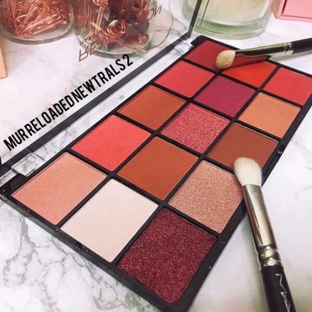 Bảng mắt Revolution 15 ô