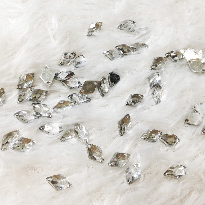Hạt kết áo đính trang phục hình thoi chóp 7 màu size 1cm