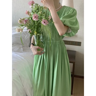 Đầm dài xếp li ngực tay bồng