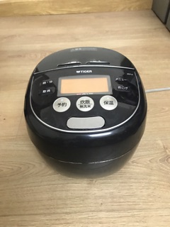 Nồi cơm điện nhật Tiger JPK-A100 1L