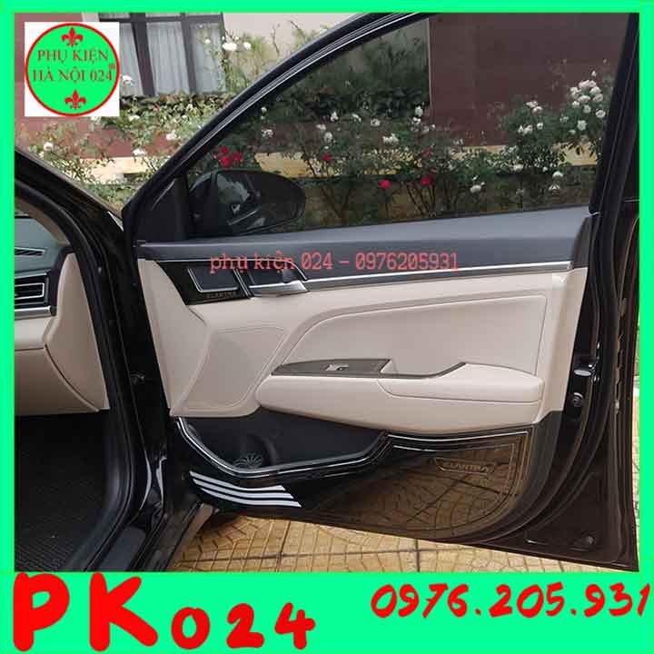 Bộ ốp tapli Elantra 2016-2020 vân Titan chống xước va đập khi mở cửa và làm đẹp xe