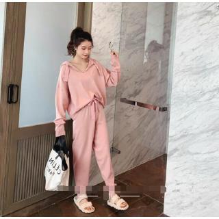 Áo Thun Và Quần Dài Thể Thao