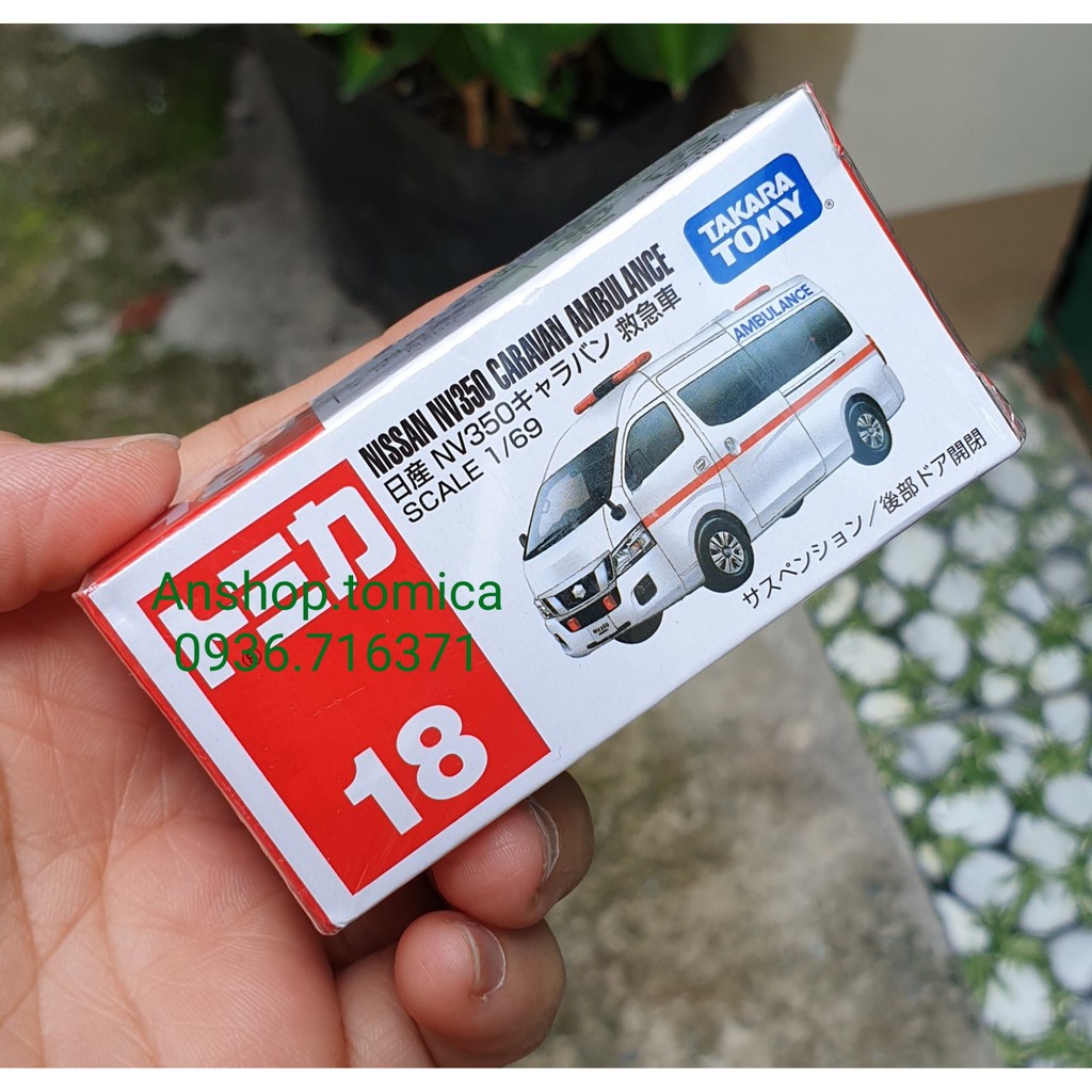 Mô hình siêu xe Cứu Thương tomica Nhật Bản No18 (Có Hộp)