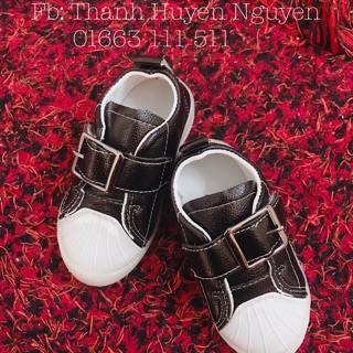 Giày nhấp nháy + mũ ajuma