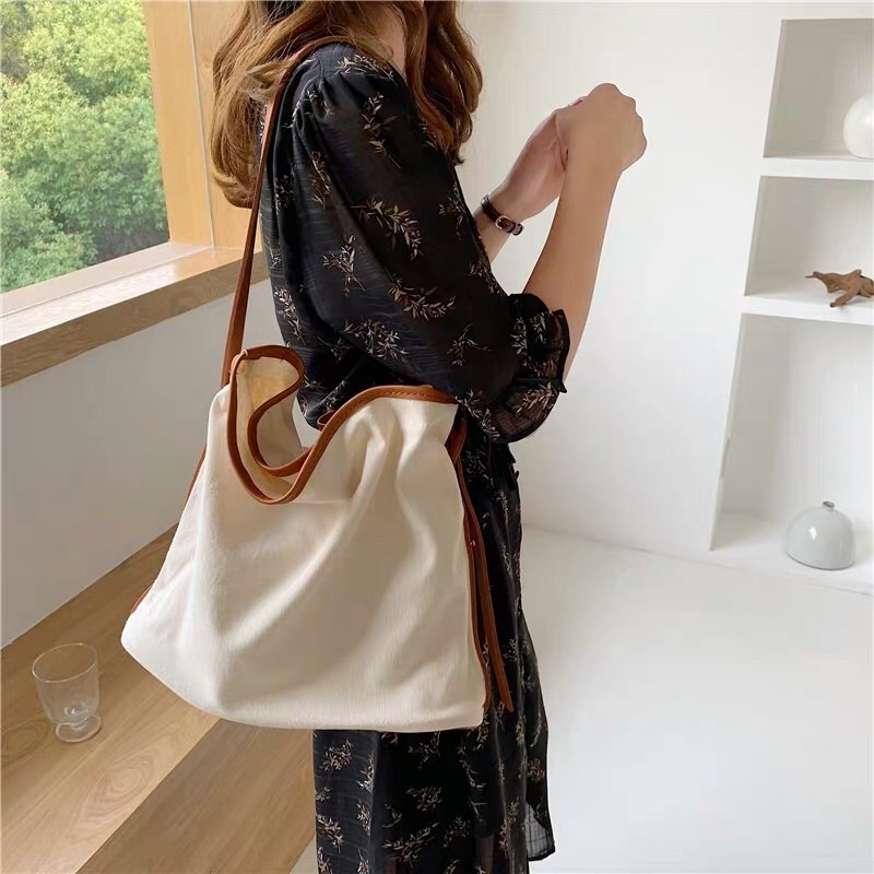 Túi đeo chéo vải canvas quai da 2in1 kèm ví nhỏ (có sẵn)