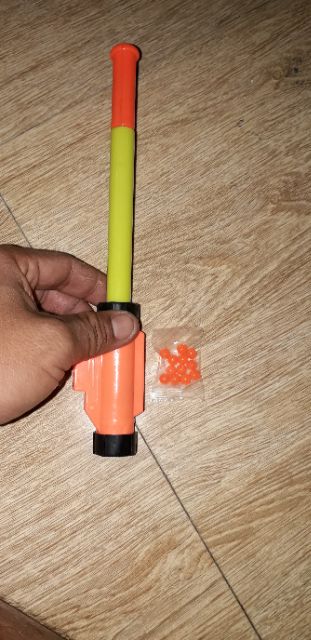 Chiếc ống thổi bi bằng nhựa rất đẹp