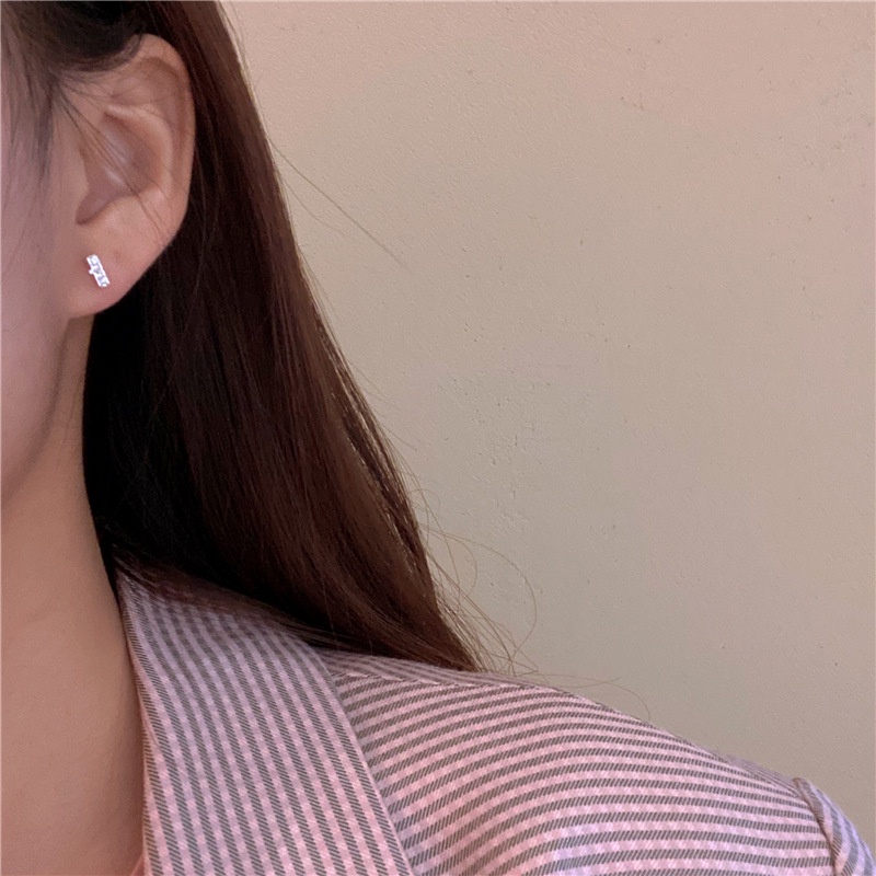 Set 6 đôi bông tai hình gấu/ trái tim dễ thương cho nữ