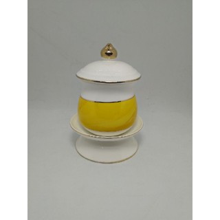 Ly có nắp sứ vàng 1518