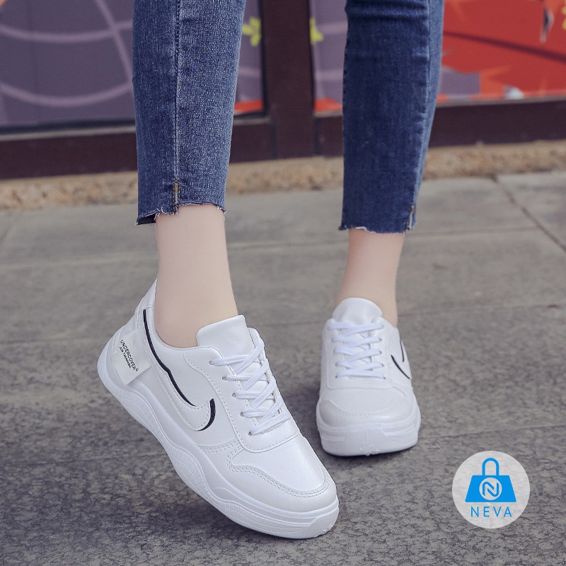 (HÀNG MỚI) Giày Sneaker Nữ Màu Trắng Viền Đen Giá Tốt NEVA2541