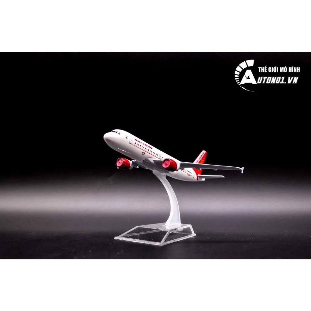 MÔ HÌNH MÁY BAY THƯƠNG MẠI 16CM EVERFLY 8000