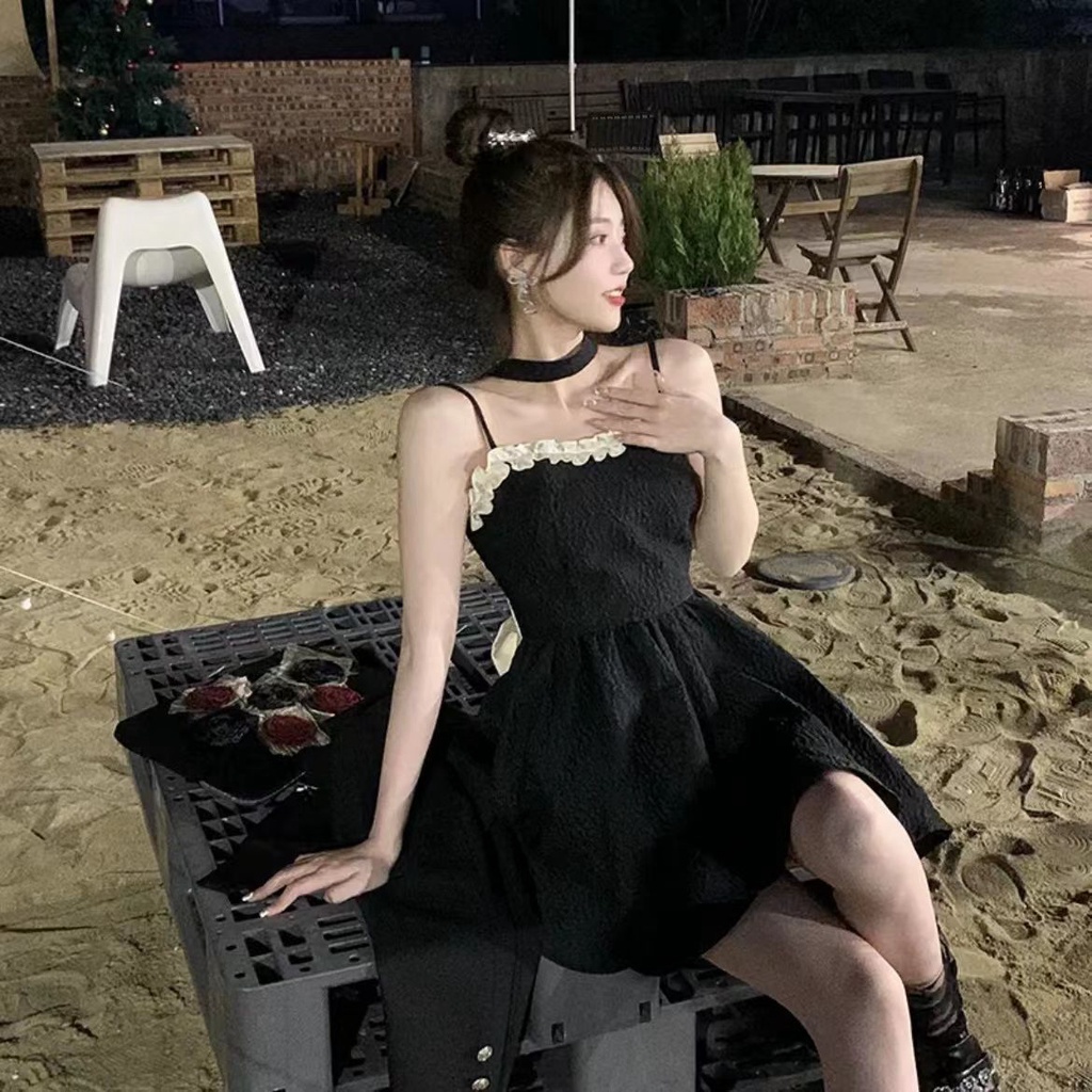 Đầm Đen Ôm Dáng Phong Cách Pháp Cổ Điển Thời Trang Mùa Hè 2022 Cho Nữ