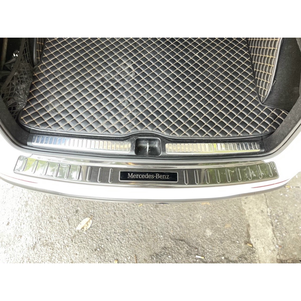 Ốp bậc cửa, nẹp bước chân trong, chống trầy bậc cốp Carbon xe Mercedes benz GLC 2016- 2022 vân cacbon cao cấp