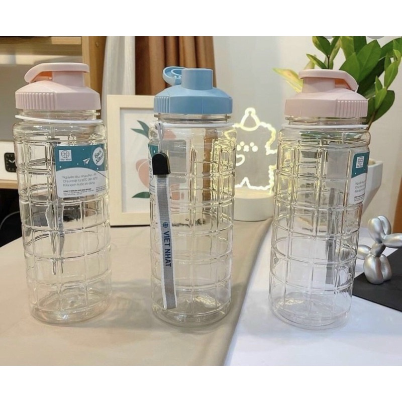 Bình nước kẻ caro Việt Nhật 750ml