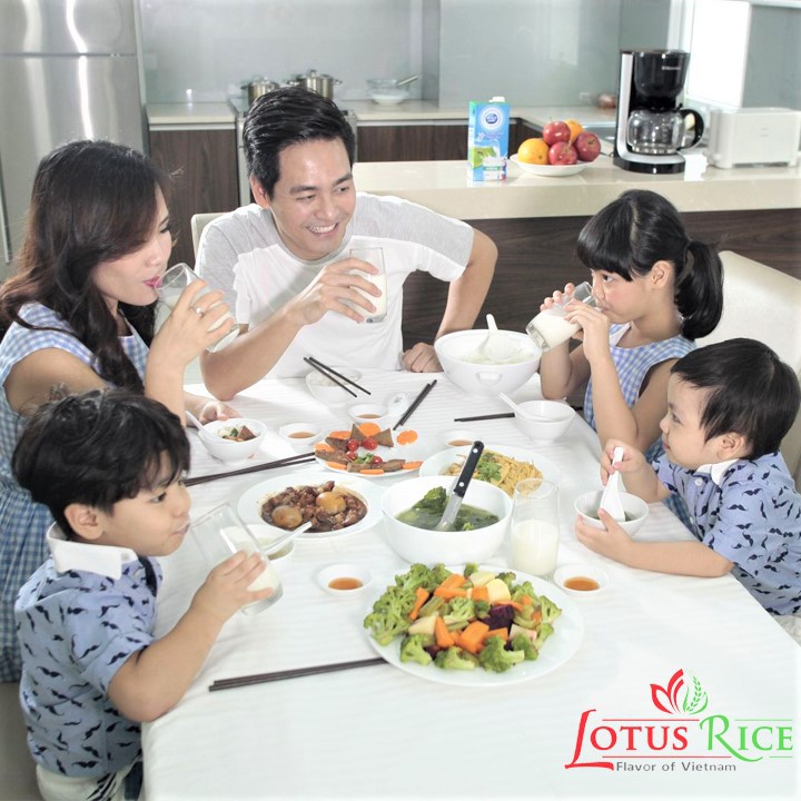 Gạo Thơm Lài Lotus Rice 5kg - Thơm ngon dẻo vừa | BigBuy360 - bigbuy360.vn
