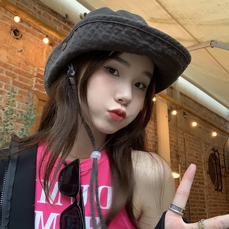 Mũ denim MG STUDIO thêu chữ R độc đáo