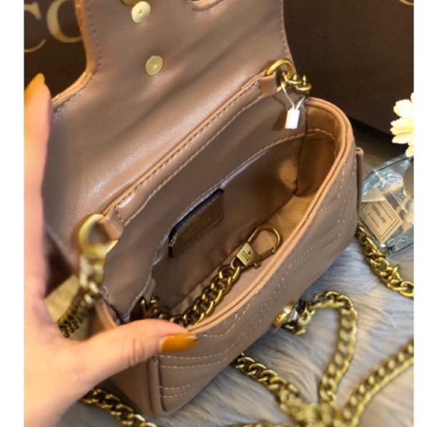 Túi đeo chéo, túi đeo vai nữ đang hot trên thị trường