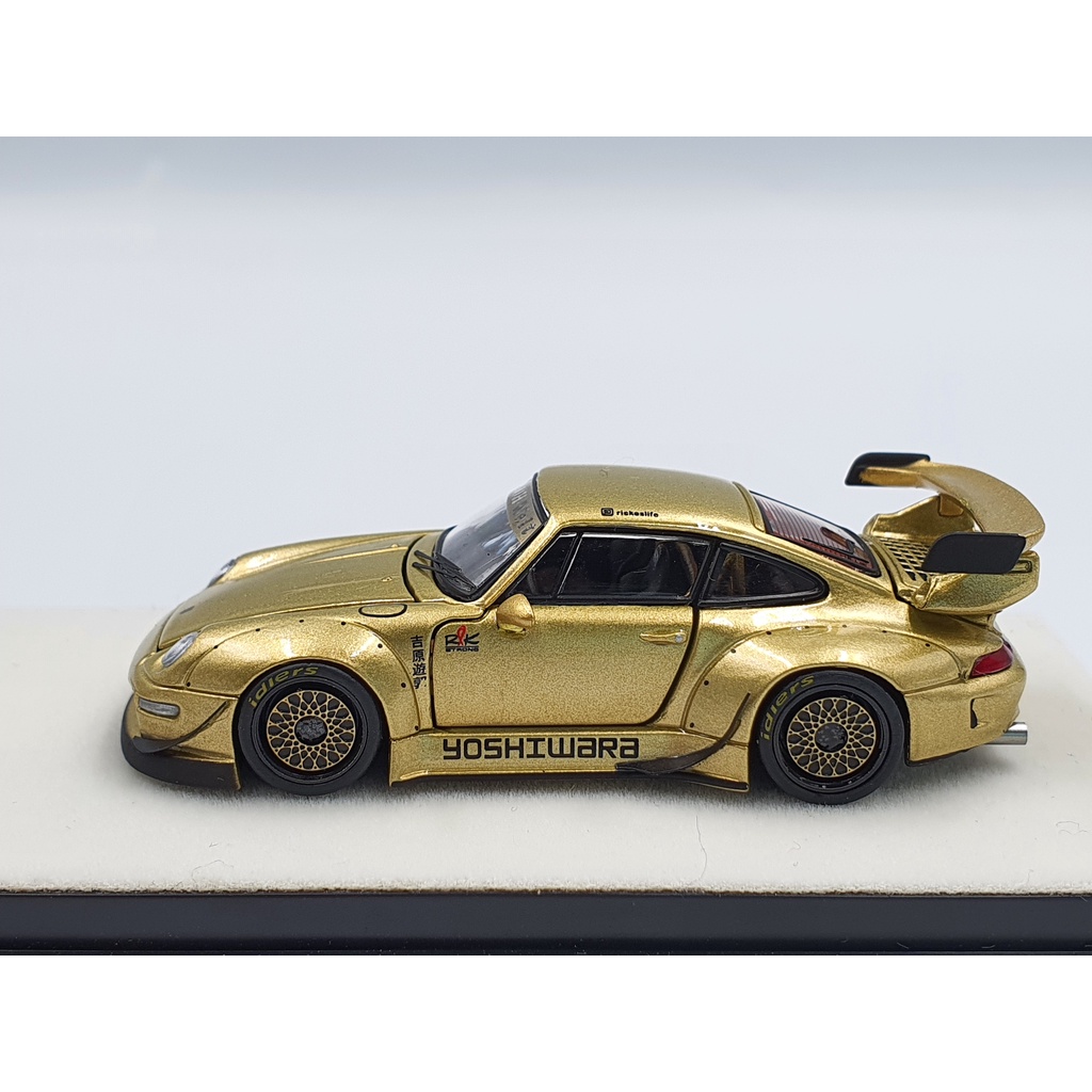 Xe Mô Hình Porsche 993 RWB Limited Full Open Đế Chữ Nhật Tỉ lệ 1:64 Hãng sản xuất PGM ( Vàng )