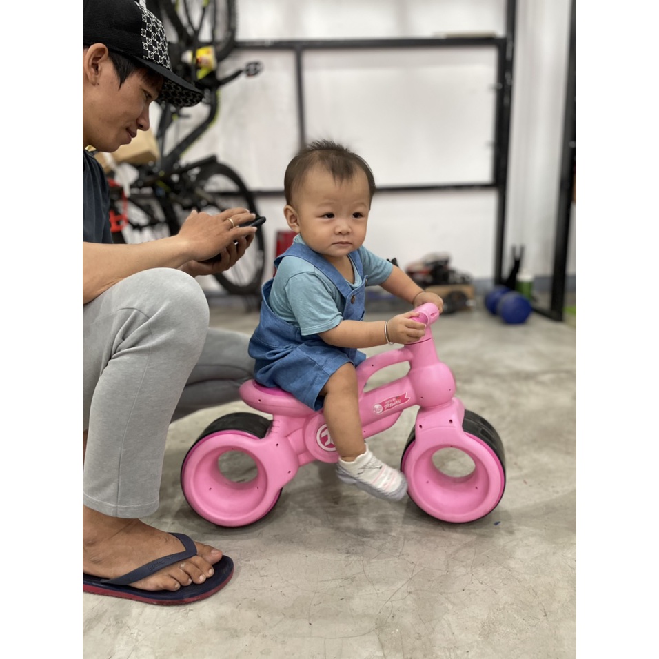 [CHÍNH HÃNG] XE CHÒI CHÂN THĂNG BẰNG TRẺ EM JETT CYCLES WALK 'N' ROLLER (HỒNG)