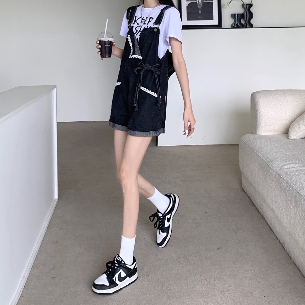 Quần Short Yếm Jean Màu Đen Thời Trang Mùa Hè 2022