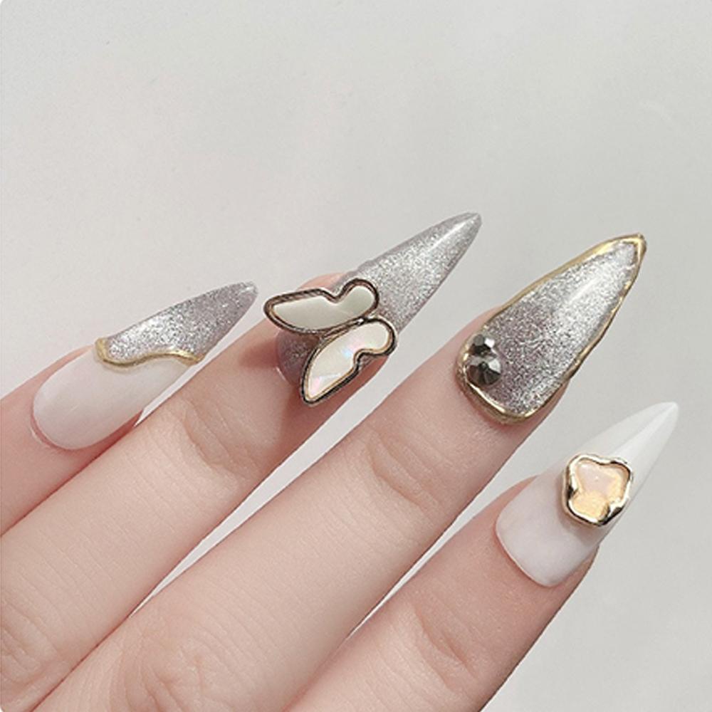 Set 2 Phụ Kiện Trang Trí Móng Tay Hình Bướm Bằng Hợp Kim Màu Hổ Phách Lấp Lánh DIY