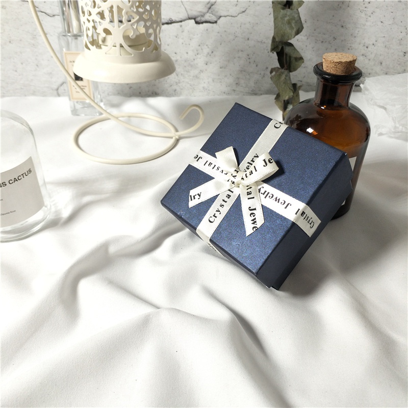 Hộp Đựng Trang Sức Làm Quà Tặng Cho Bạn Gái