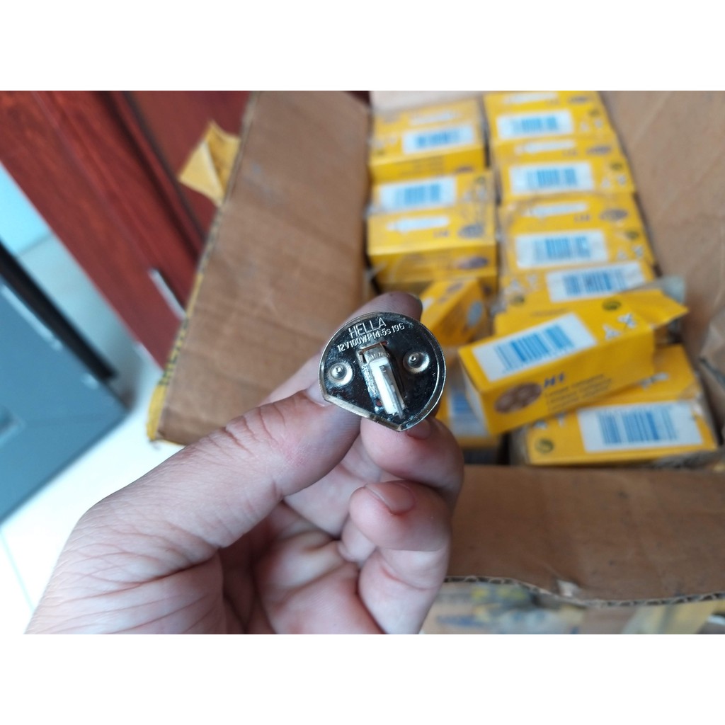 Bóng Đèn Halogen chính hãng Hella H1 12v 100w Cho Xe Hơi ô tô