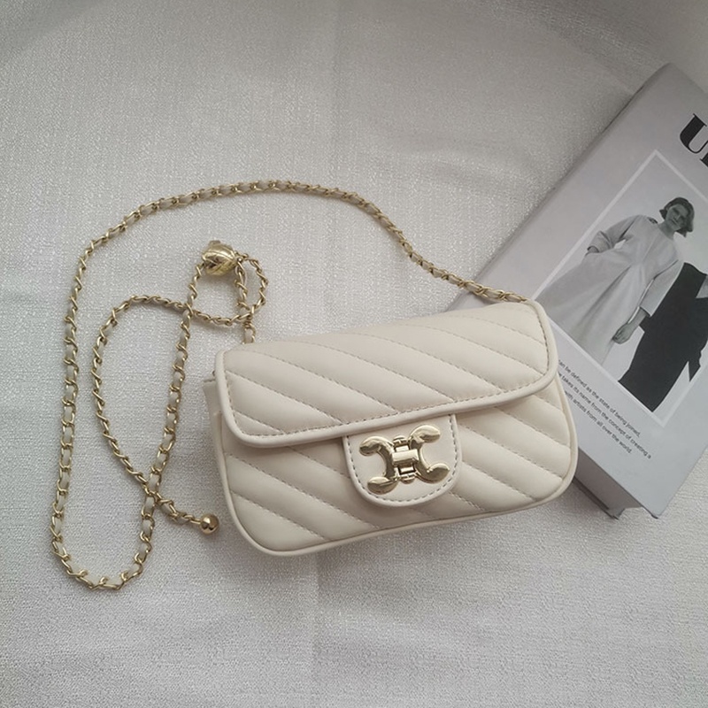 Túi đeo chéo IELGY phối dây xích phong cách đường phố cho nữ khi đi du lịch