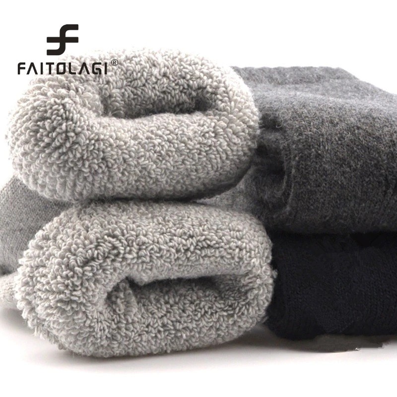 Đôi vớ ngắn giữ ấm chân dễ thương cá tính dành cho nữ