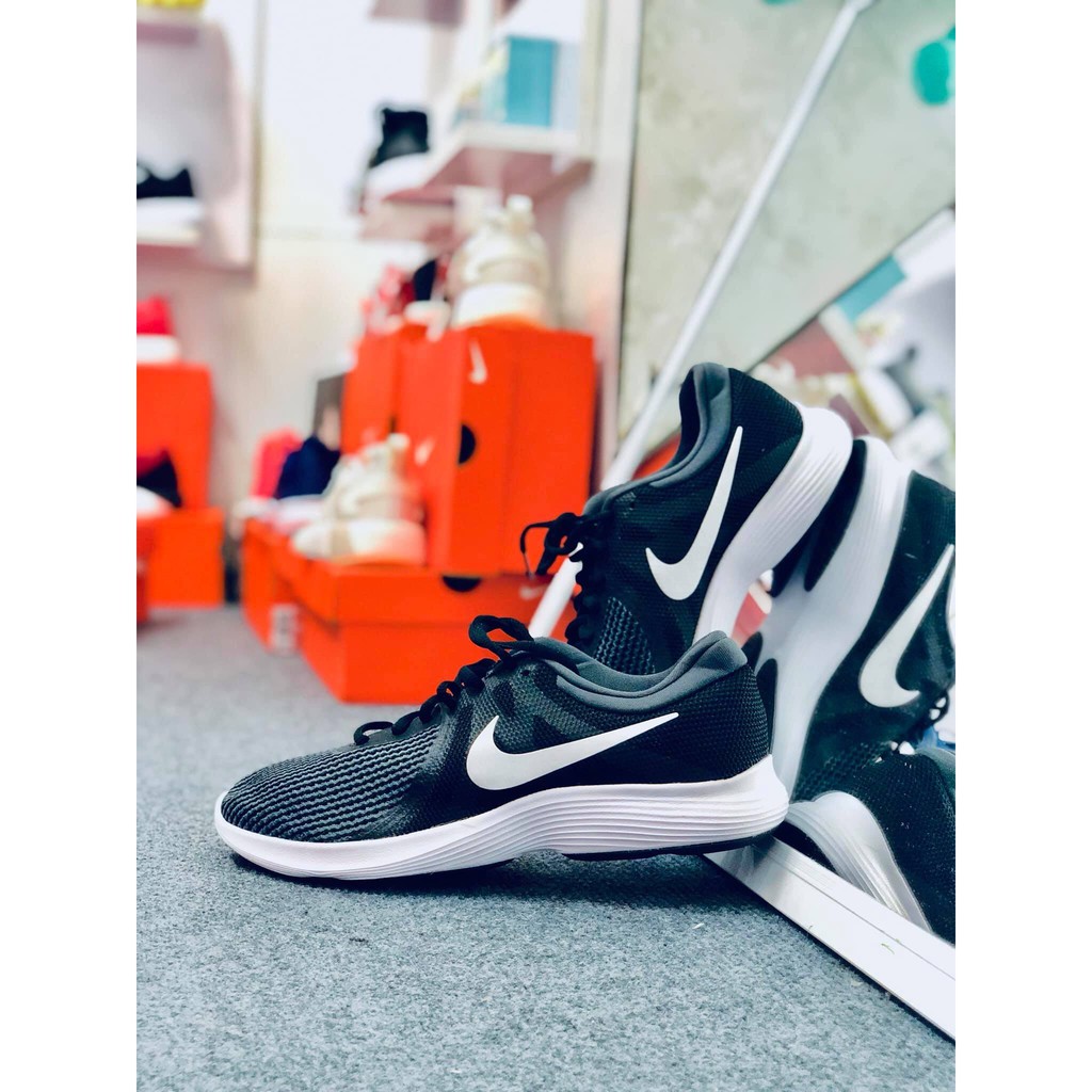 Giày Nike Revolution 4 chính hãng