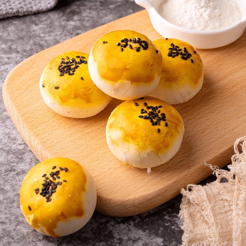 [Mã 154FMCGSALE giảm 8% đơn 500K] Bánh trứng chảy ngàn lớp nhân trứng muối tan chảy xuất xứ đài loan 1Kg Bếp Chè Thái