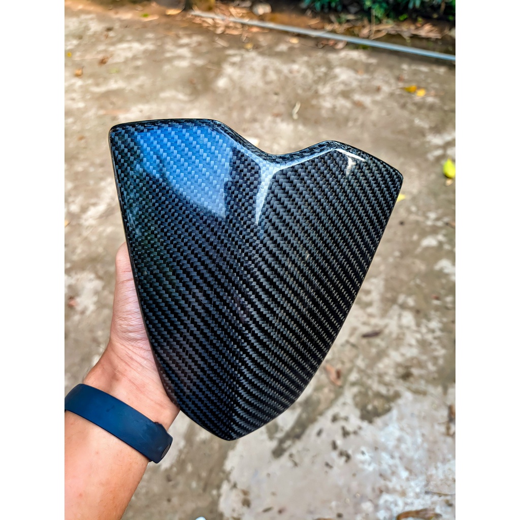 Mão Exciter 150 carbon fiber