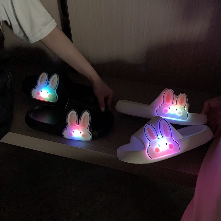 Dép Đi Trong Nhà Đế Dày Chống Trượt Phát Sáng Họa Tiết Thỏ Dễ Thương Cho Nam Và Nữ
