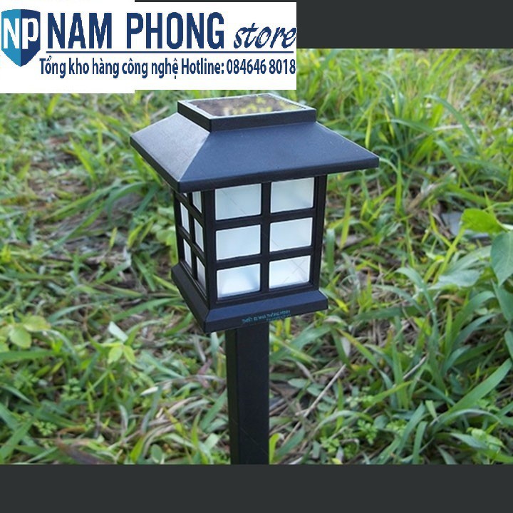 Đèn sân vườn đổi màu năng lượng mặt trời chữ nhật