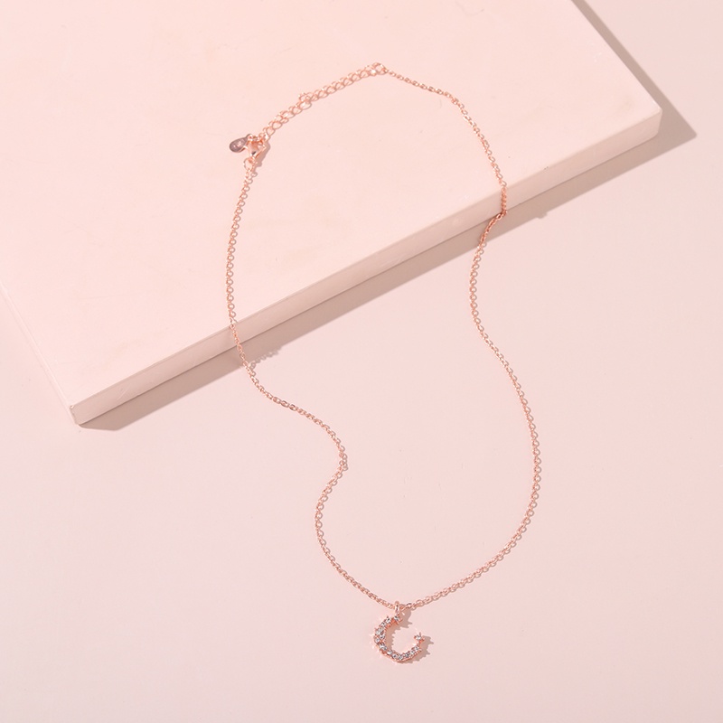 Vòng cổ mặt hình trăng khuyết thời trang cho bạn thân