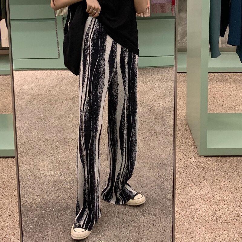 Quần ống rộng màu nhuộm phong cách thời trang cho nữ | BigBuy360 - bigbuy360.vn