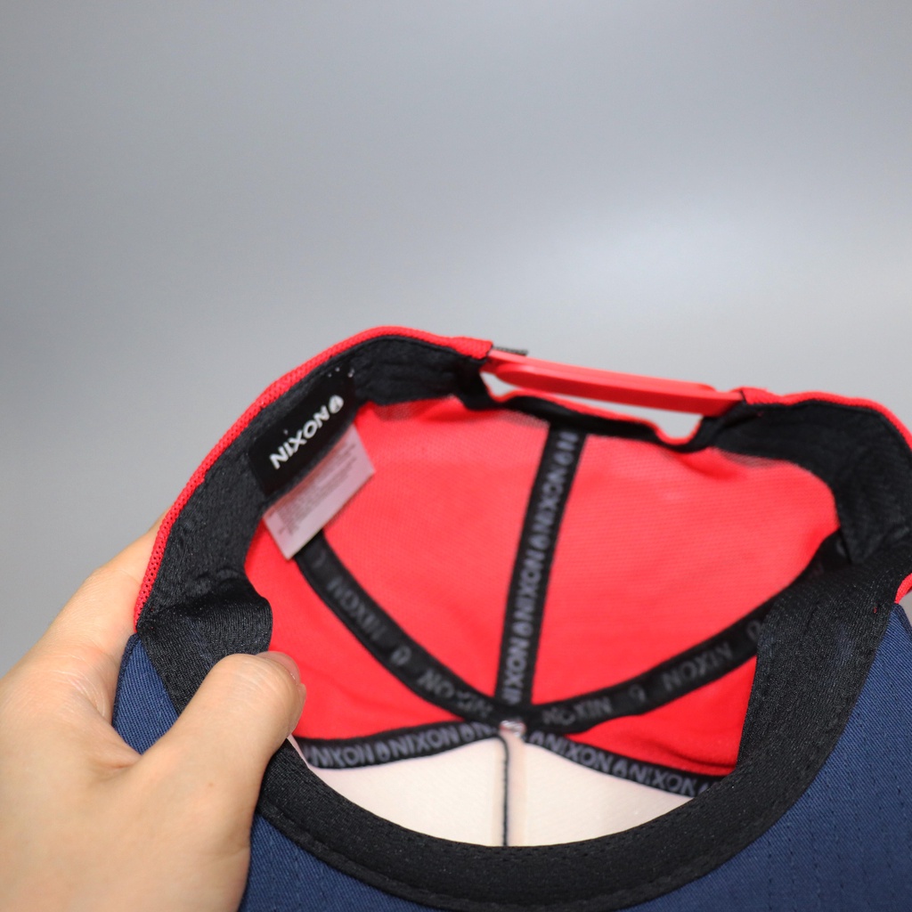 Nón NHS Snapback Xanh Đen Lươi Đỏ NIXON Nix008.