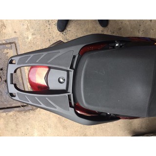 Tay dắt - Cảng sau SH 300i ( ZHIPAT )