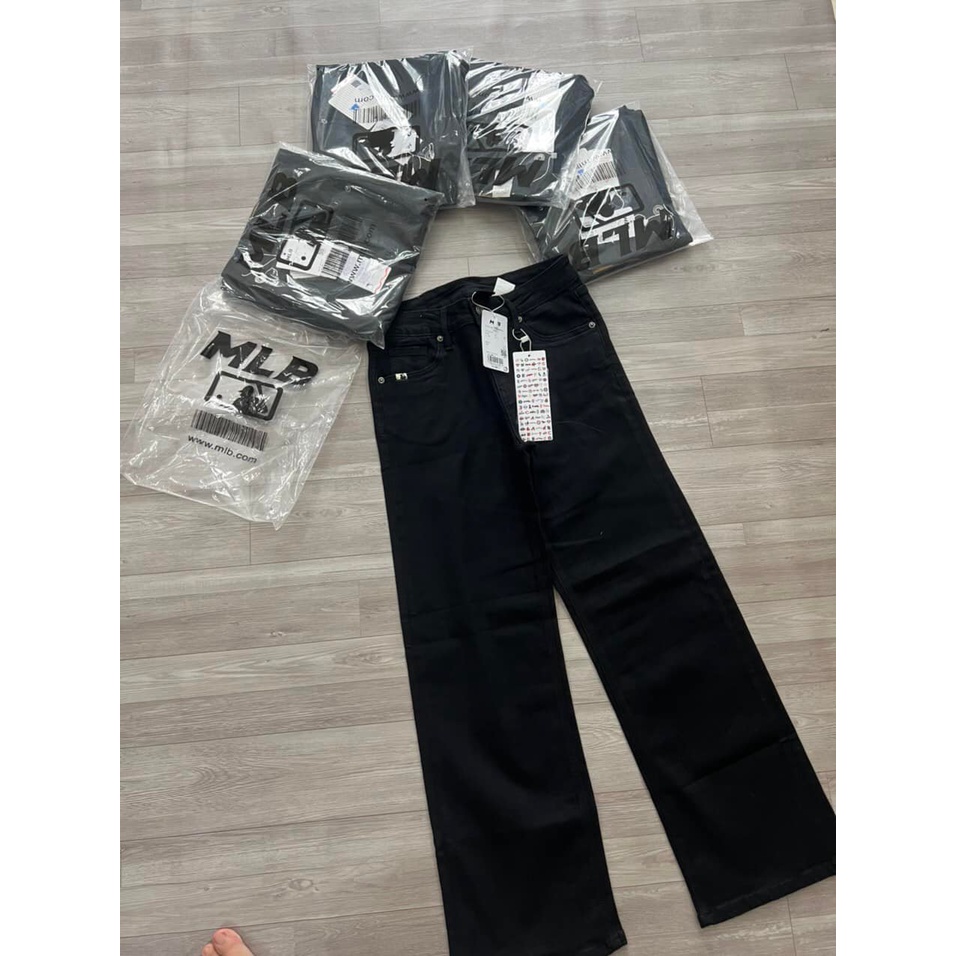 Quần jeans suông màu đen thêu chữ L-A - hàng dư xịn