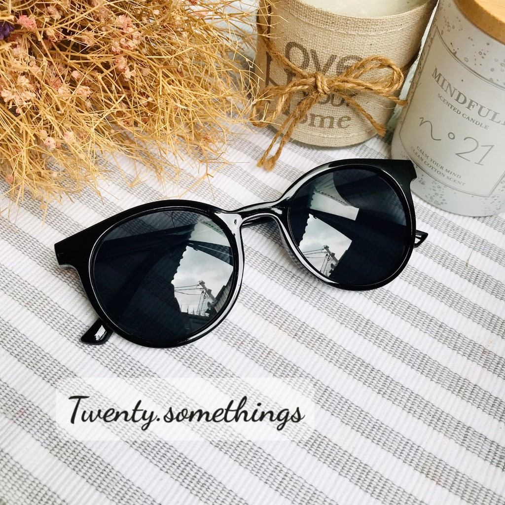 Kính râm thiết kế mắt mèo kiểu Hàn Quốc