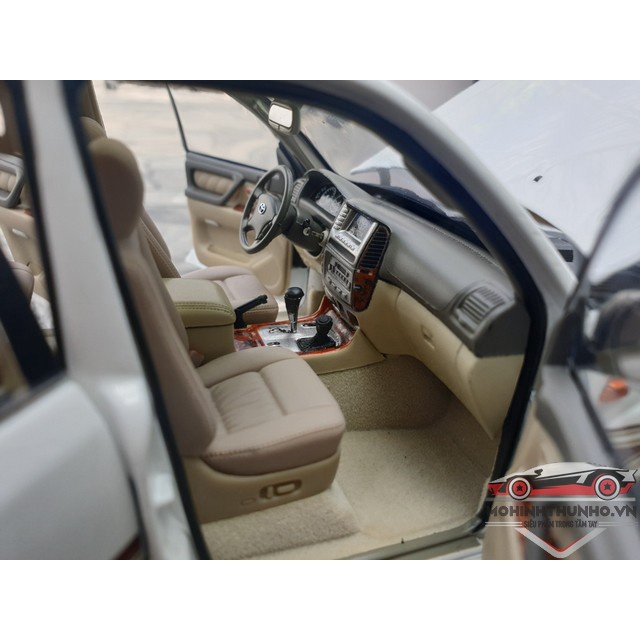 Xe mô hình Toyota Land Cruiser LC100, tỉ lệ 1:18