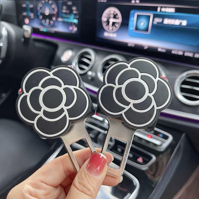 Chốt Cài Dây An Toàn Ô Tô Ngắt Chuông Cảnh Báo Ô Tô Hoạ Tiết Hoạt Hình Dễ Thương