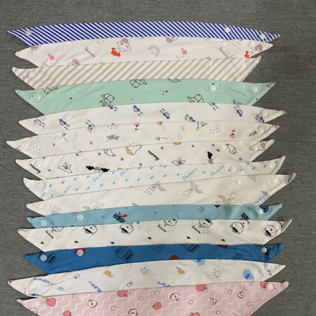 Yếm/ khăn tam giác Avaler vải sợi tre siêu mềm, siêu thoáng, thấm hút mồ hôi (Shop Chuongvang)