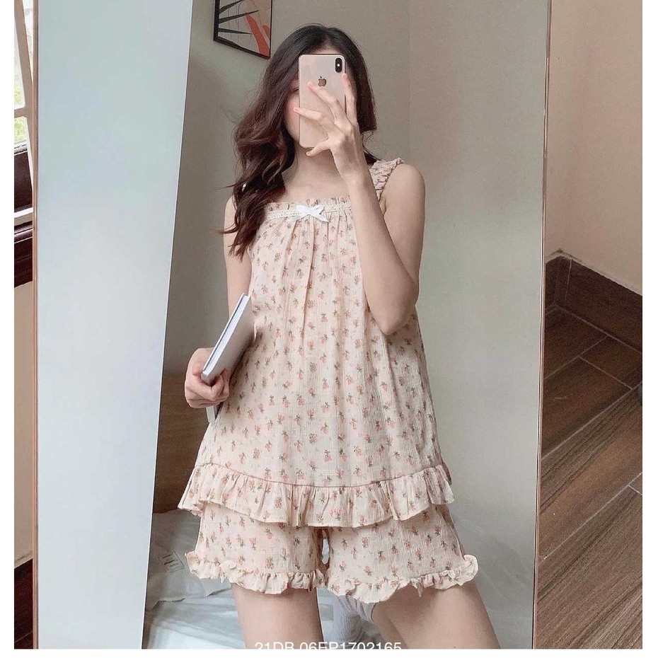 Đồ bộ hoa áo 2 dây nơ ngực+ Quần ngắn viền bèo ullzang thời trang nữ FMStyle SaiGon 21DB06EP1702 | BigBuy360 - bigbuy360.vn